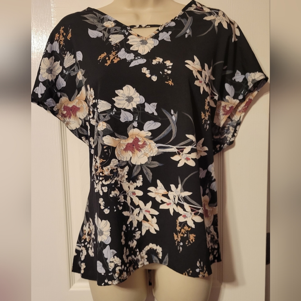 542 Brenda brand blouse.